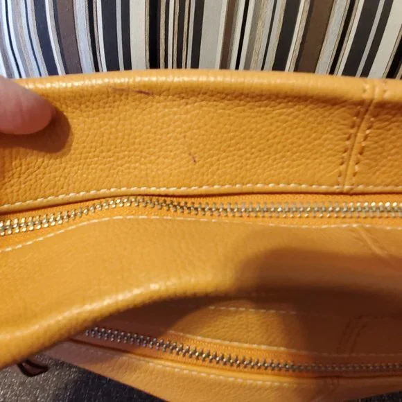 EUC Coach Pebble Leather Shoulder Bag - Rare - Picture 14 of 15